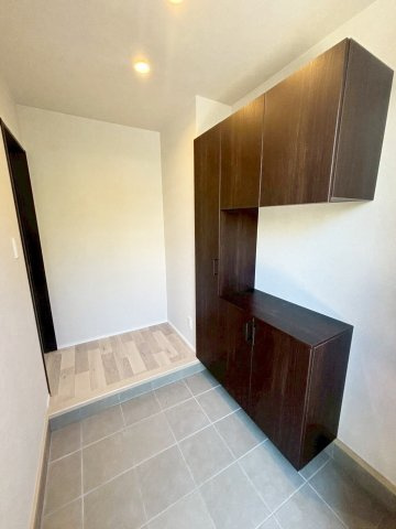 学が丘１丁目 中古戸建の玄関