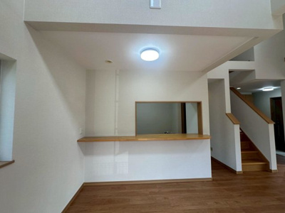 【ダイニング】 | みずき台２丁目　中古戸建 | ４ＬＤＫのゆとりのあるお住まい！お子様のお部屋や趣味のお部屋もご用意いただけます♪
