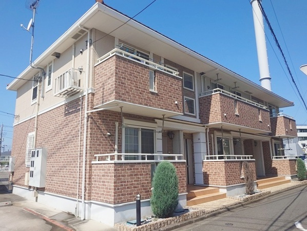 クレメント並木新町の外観