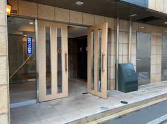 【エントランス】