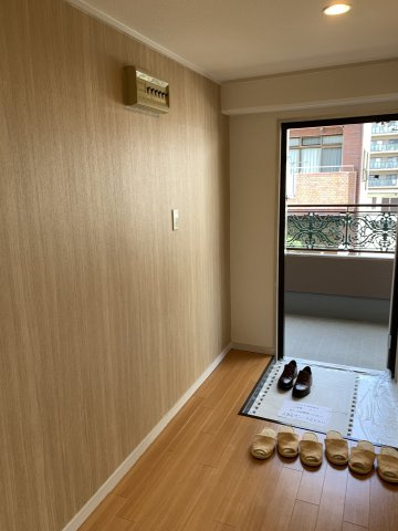 シャトー明石（注）本物件にEVはございませんの玄関