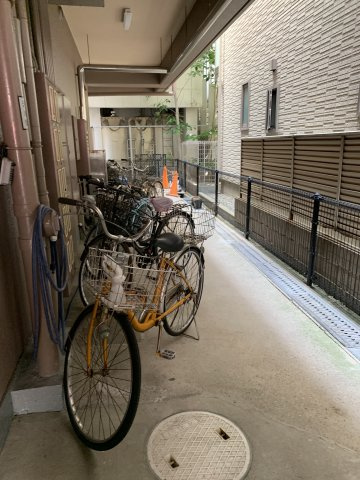 シャトー明石（注）本物件にEVはございませんの駐輪場