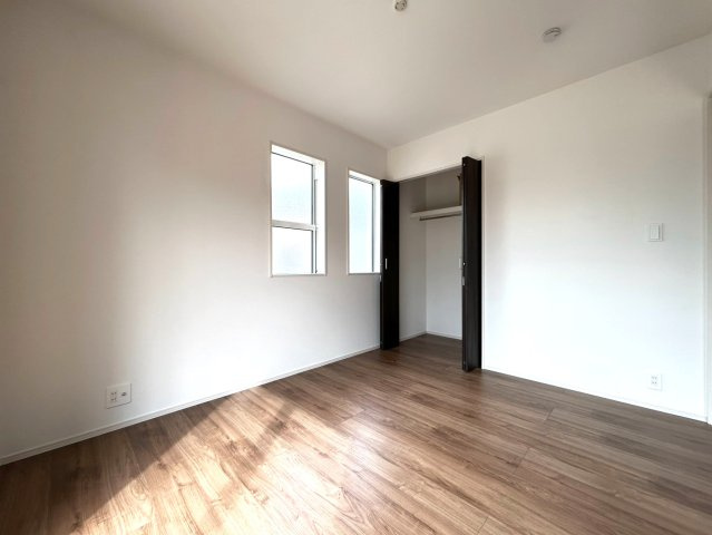 ブルーミングガーデン　一宮市北方町北方　全1区画分譲の洋室