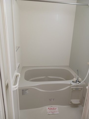 ＧｒｏｖｅＳｉｄｅＶｉｌｌａＢの浴室|きれいなお風呂です
