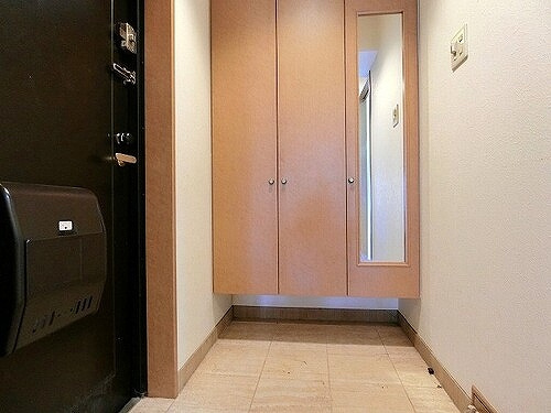コンツェルトシティ榎町の玄関|玄関収納・玄関収納