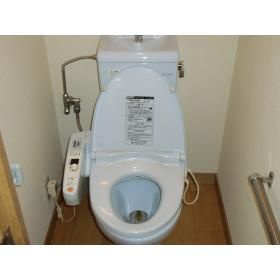 駒形アパートのトイレ