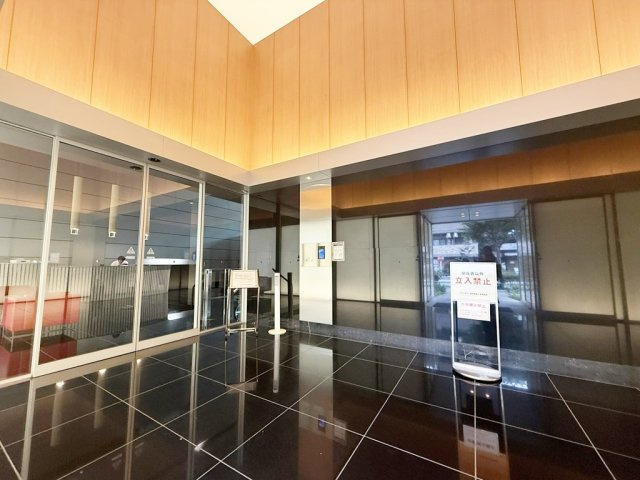 シティタワー新宿新都心のエントランス