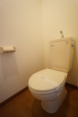 プラーズ末長のトイレ