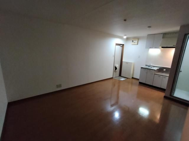 プラーズ末長の内装