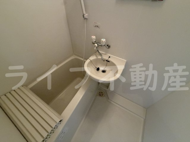八戸ノ里HIROビルの浴室