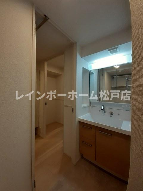 【仲介手数料：50％OFF】対象物件！の独立洗面台
