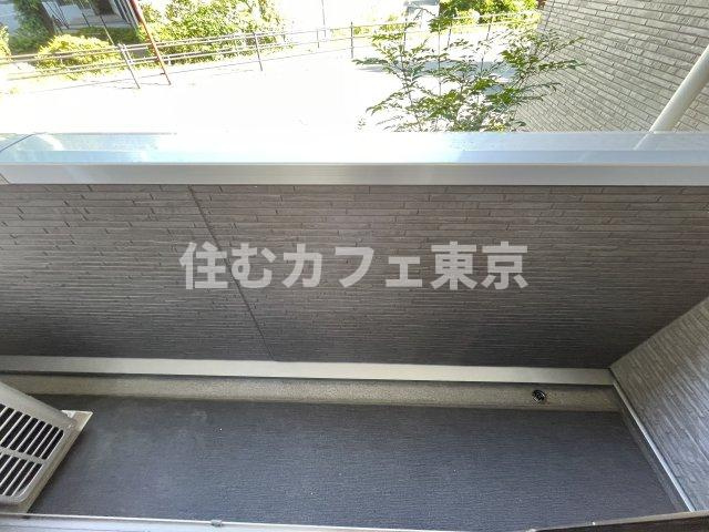 リブリ・国立イチョウテラスのバルコニー