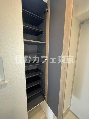 リブリ・国立イチョウテラスの収納