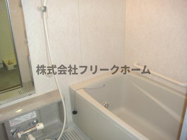 小金井市緑町１丁目の賃貸マンションの浴室