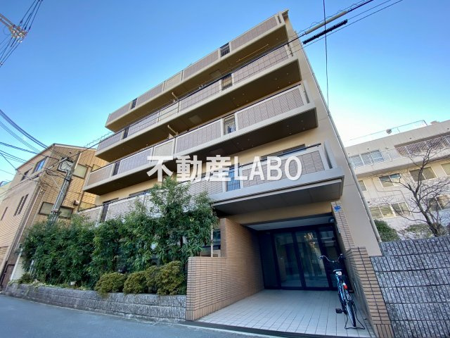 アンボジュール日愛の外観