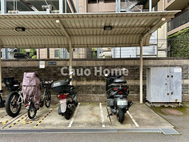 コスモ西大島ロイヤルフォルムの駐車場|【バイク置場】最新の空き状況や費用などの詳細は担当スタッフまでお問い合わせください。