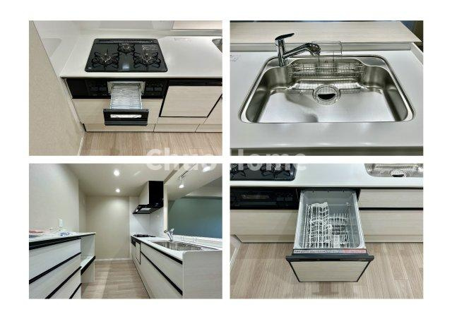 コスモ西大島ロイヤルフォルムのキッチン|【システムキッチン】ワイドで収納豊富な使い勝手の良いカウンターキッチンには、食洗器・伸縮タイプのキッチン水栓、三ツ口コンロ・魚焼きグリルなどの便利な設備が標準完備されています。