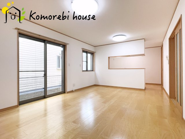 鴻巣市小松　中古戸建の居間・リビング|ゆったりとしたリビングです