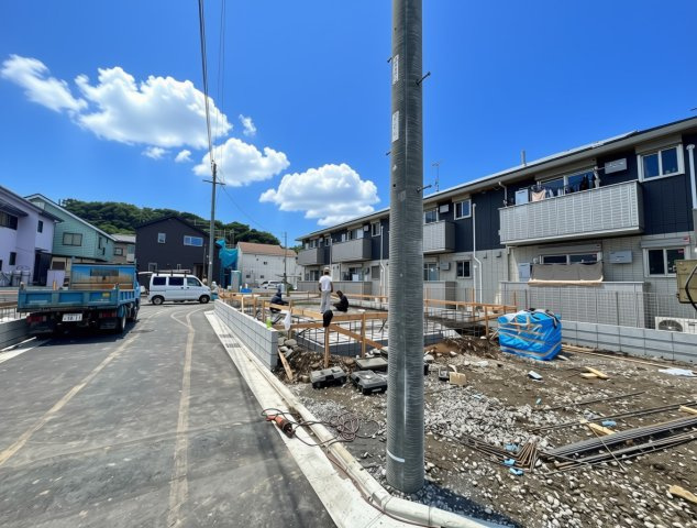 日野市日野第１期の前面道路含む現地写真