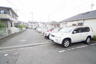【駐車場】 | メゾン・フリーダム | 敷地内駐車場完備