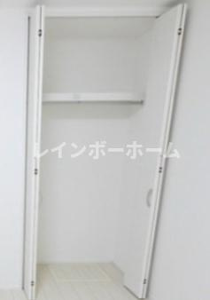 エムズシャトー【仲介手数料：50％OFF】対象物件！の洗面所|大きなスペースがあり、収納には困りません