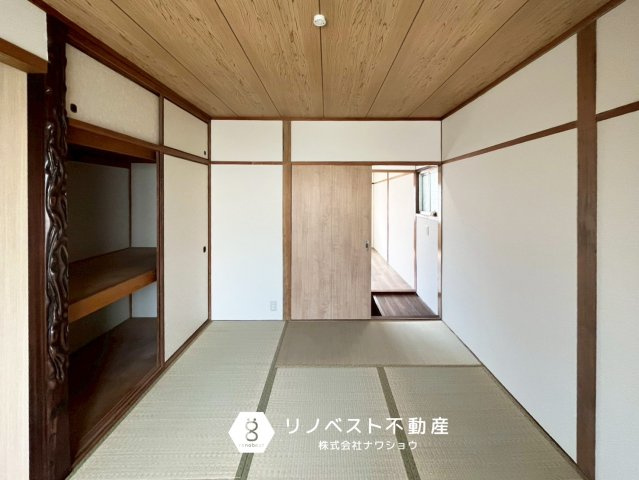 東大阪市中石切町5丁目の和室|約6帖の洋室♪
床の間付◎ゲストルーム等におすすめ♪