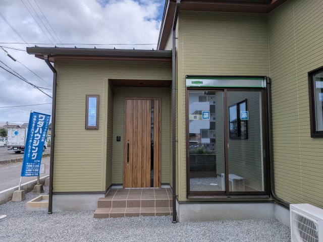都城市若葉町の新築一戸建の外観