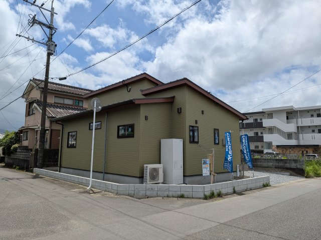 都城市若葉町の新築一戸建の外観