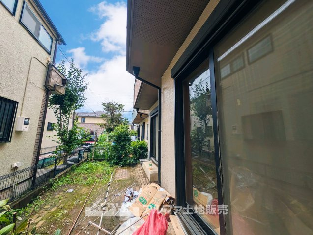 国分寺市新町１丁目の中古一戸建の庭|【Garden】
◆庭◆住まいに心地よい開放感を添える庭スペース。お子さまの遊び場や愛犬との時間、休日のティータイムなど、暮らしの楽しみが自然と広がる場所です。