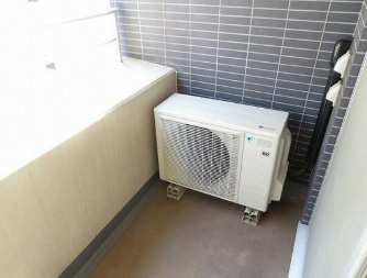 オーベルジュ日本橋のバルコニー|外からの目が気にならないバルコニーで洗濯物が干せます