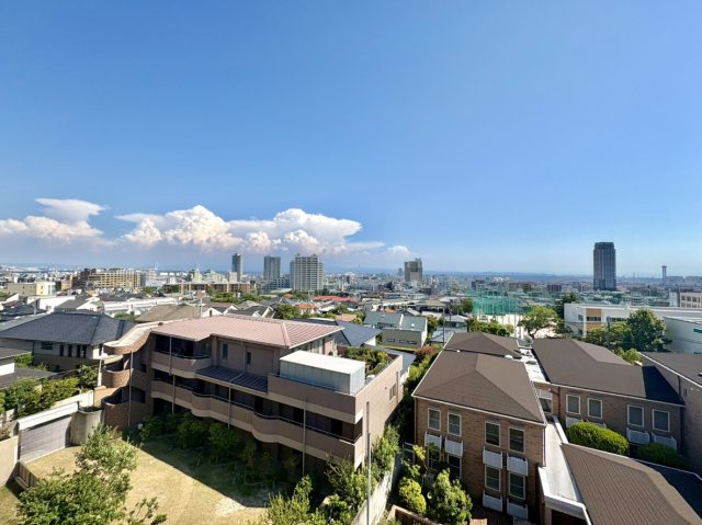 御影パークマンションの展望|是非現地でバルコニーからの景色をご堪能下さい
ご連絡お待ちしております。