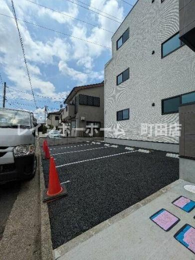 Revive古淵※初期費用分割後払いサービス利用可能物件の駐車場