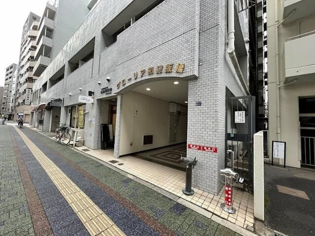グローリア初穂板橋のエントランス