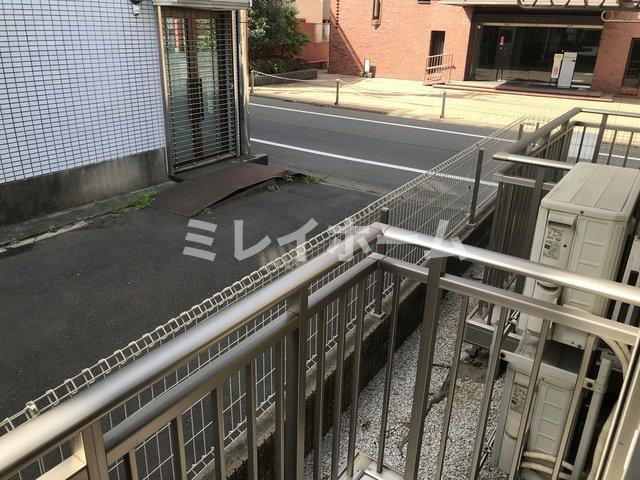 ボヌール旗の台のバルコニー