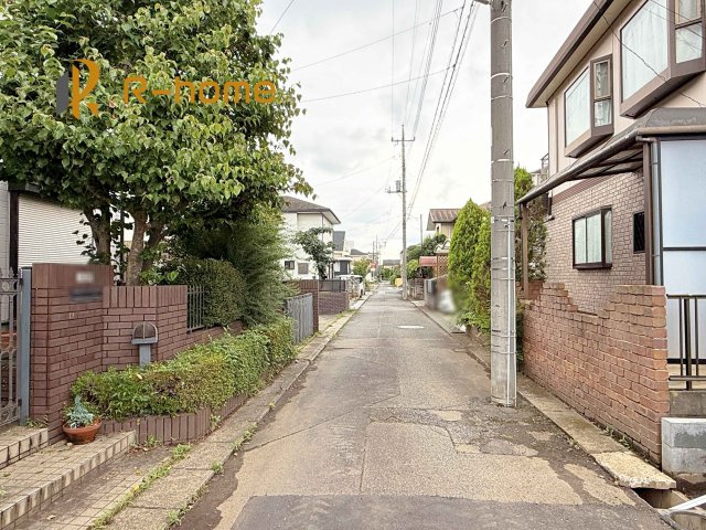 つくば市観音台第16　新築戸建て　1号棟の前面道路含む現地写真|『今から見たい！』大歓迎です♪
お気軽にＲ－ｈomeまでお問い合わせください。