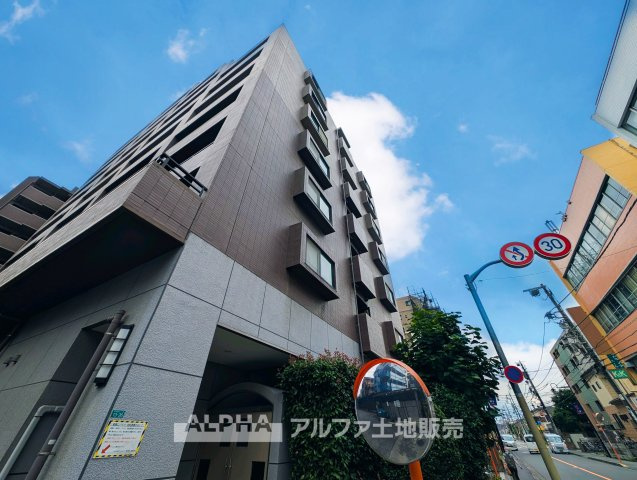 レクセルマンション一橋学園のエントランス|【Entrance】
◆エントランス◆管理の行き届いた綺麗なエントランスは、扉を開けると温もりと幸せと楽しさいっぱいの我が家に帰ってきたんだなと落ち着く瞬間。
