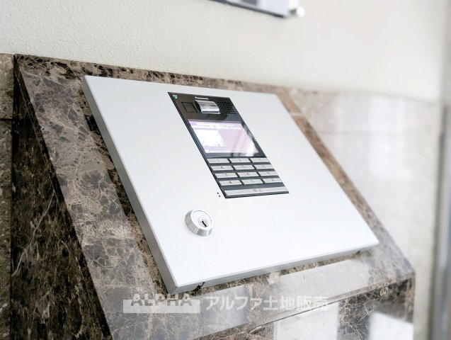 レクセルマンション一橋学園の防犯設備|【Auto lock】
◆オートロック◆不要なセールスや不審者をシャットアウトし静かで快適なシステムは私達に恙ないライフスタイルを与えてくれます。