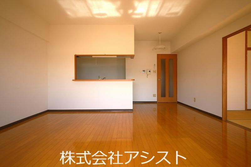 クオリティーイーストの居間・リビング