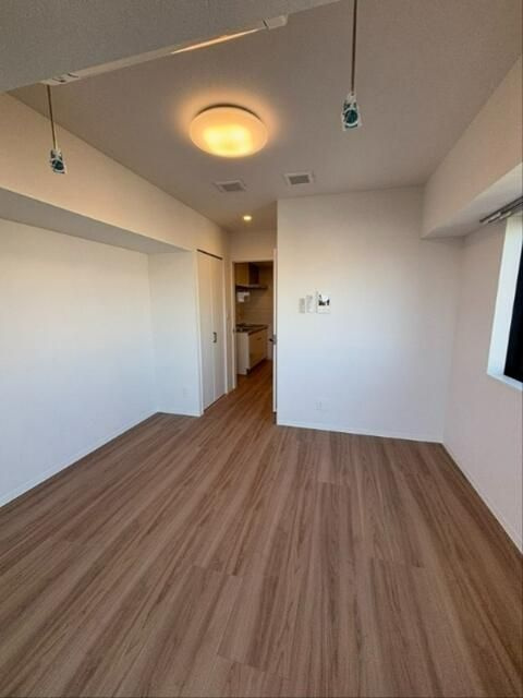 ＳＩＤＥＰＬＡＣＥ　ＪＵＪＯの内装
