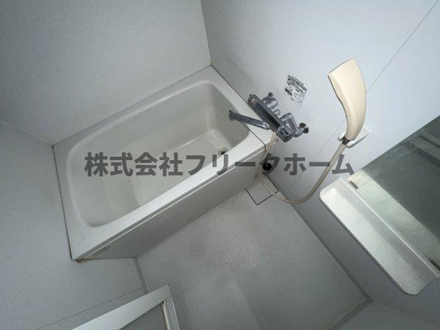 武蔵野市中町２丁目の賃貸マンションの浴室