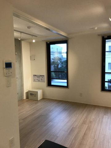 【居間・リビング】 | EMBELLIR中野富士見町 | 洋室、フローリング