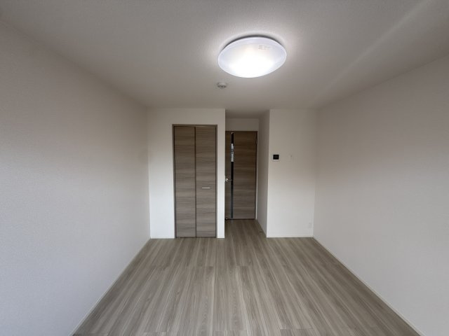 レジデンス尾上町の居間・リビング