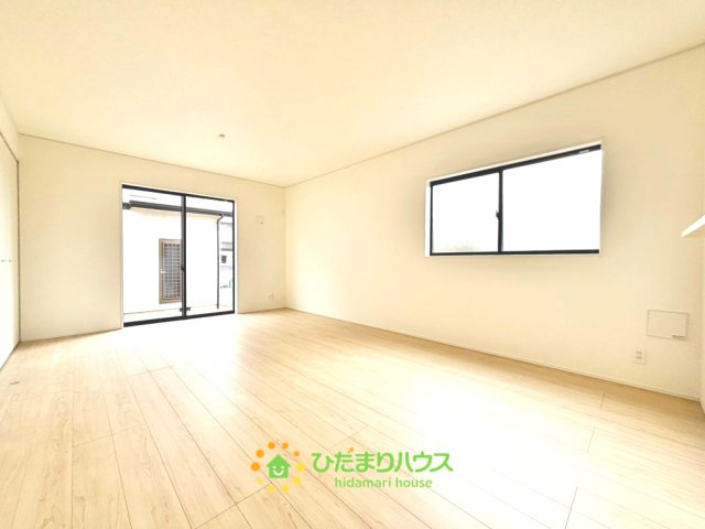 久喜市栗原第12　新築一戸建て　クレイドルガーデンの居間・リビング