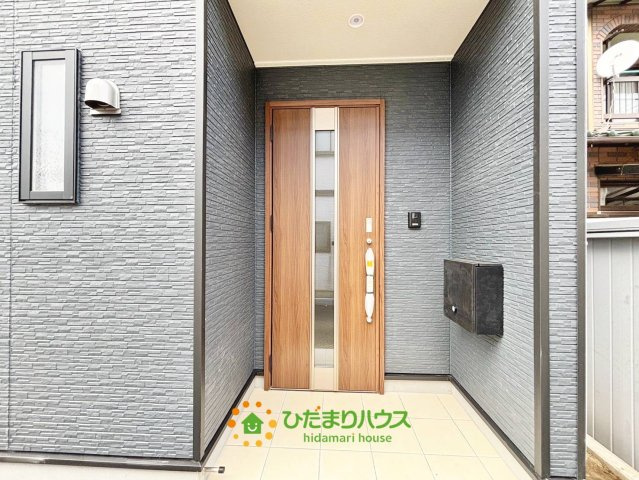 久喜市栗原第12　新築一戸建て　クレイドルガーデンの玄関