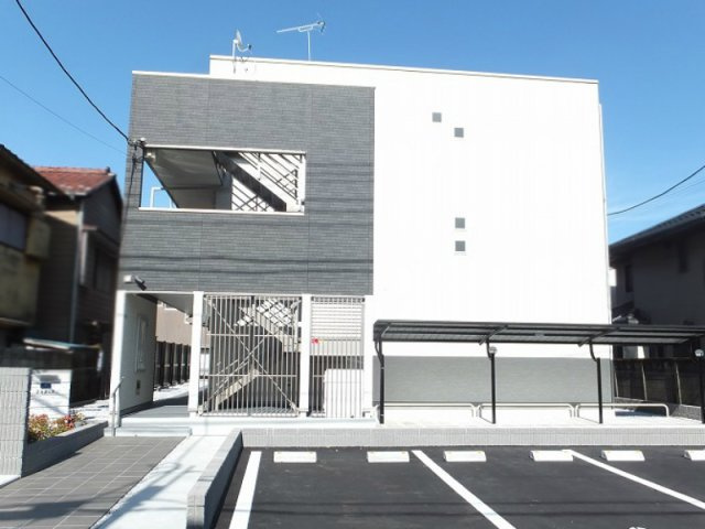 クレイノプラディア