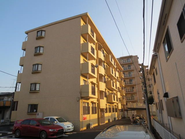 座間市ひばりが丘１丁目の賃貸マンションの外観