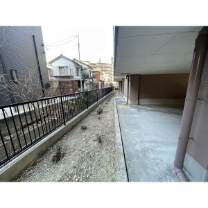 ドルフ春日井の庭