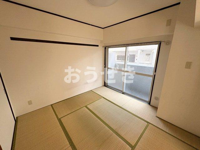 チェスターハウス鶴見の和室
