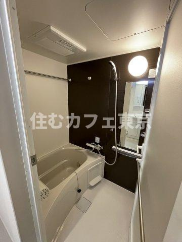 リブリ・国立イチョウテラスの浴室