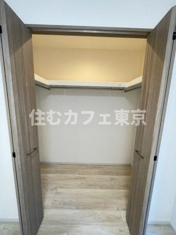 リブリ・国立イチョウテラスの収納|ウォークインクローゼットです